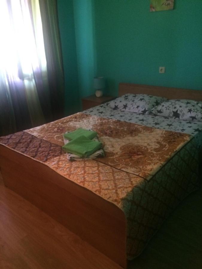 Изабелла Hotel Pitsunda Eksteriør billede