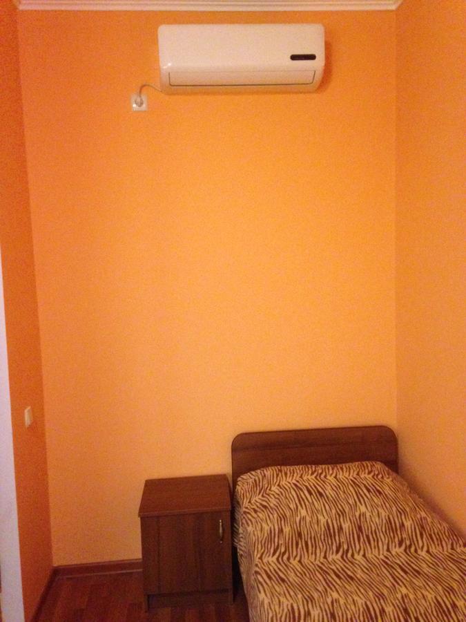 Изабелла Hotel Pitsunda Eksteriør billede
