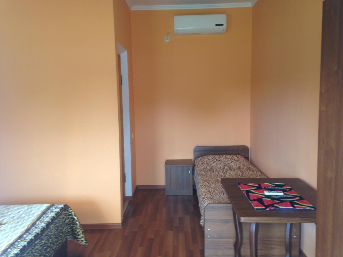 Изабелла Hotel Pitsunda Eksteriør billede