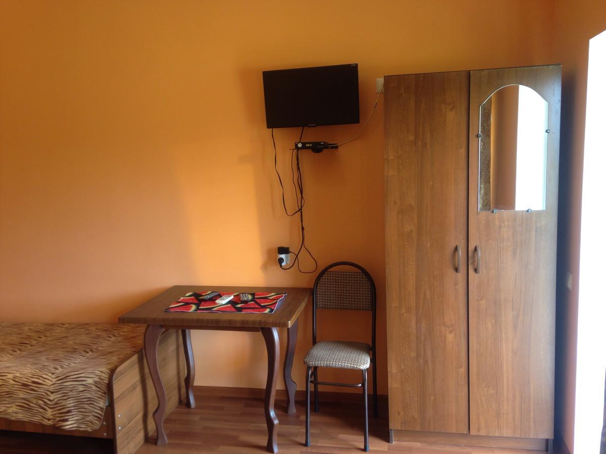 Изабелла Hotel Pitsunda Eksteriør billede