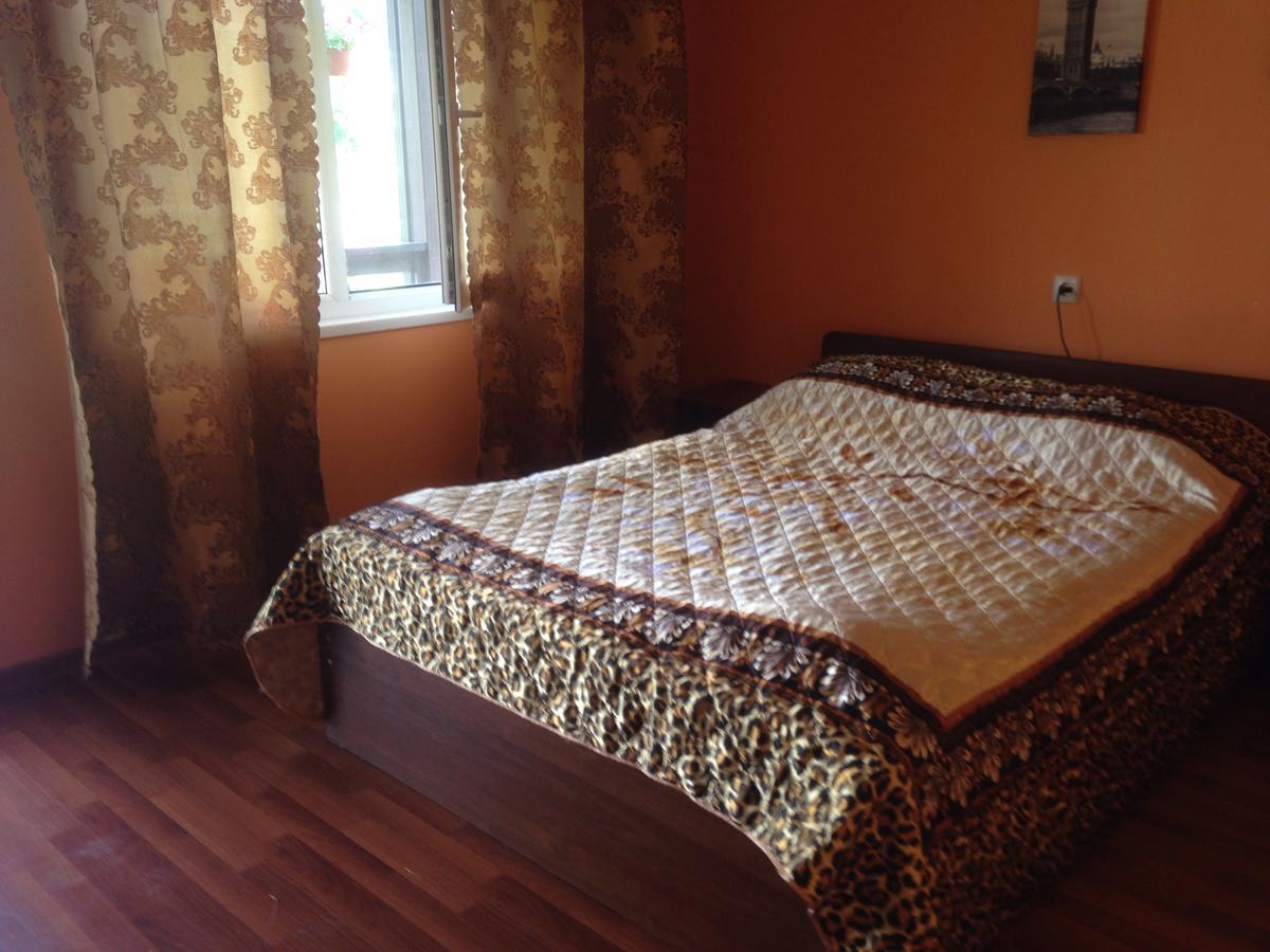 Изабелла Hotel Pitsunda Eksteriør billede